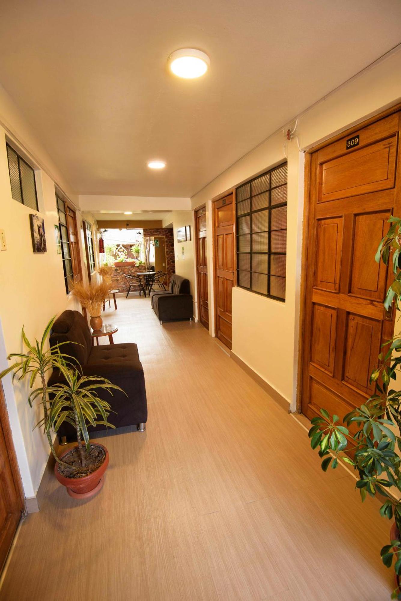 Hotel Virgen Del Carmen - Huaraz Bagian luar foto